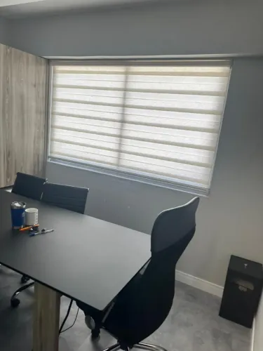 VENDO/PASSO PONTO DE SALA COMERCIAL COMPLETA E MOBILIADA