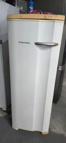 Freezer Electrolux 204L