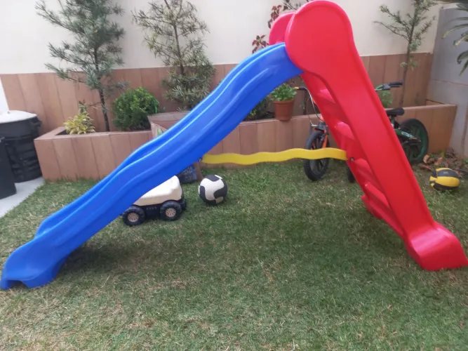 Escorregador infantil
