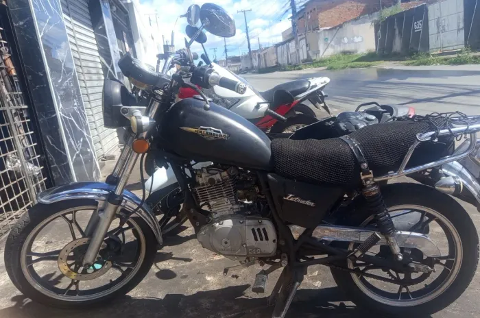 Suzuki Intruder 125