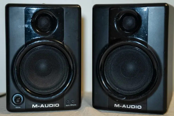 Monitores M-Audio Studiophile AV 40