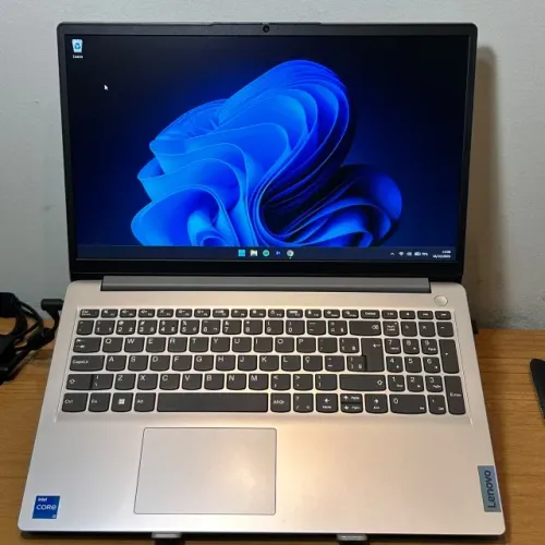 Notebook Lenovo Ideapad 1i Intel Core i5 - USADO (ESTADO EXCELENTE)