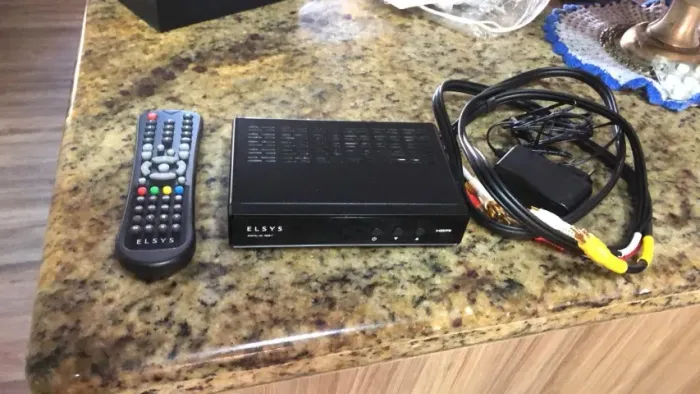 RECEPTOR DIGITAL ELSYS HD COM CONTROLE E ACESSÓRIOS