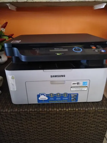 Impressora Multifuncional Laser Samsung Xpress M2070W (Wi-Fi)