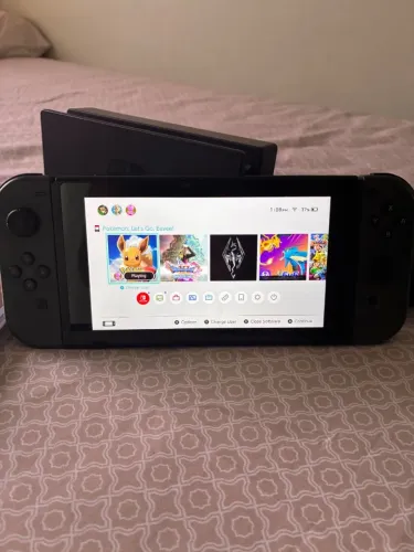 Nintendo switch com DOIS jogos em perfeitas condições