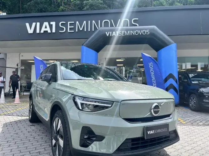 Volvo C40 Recharge Plus (elétrico) 2024