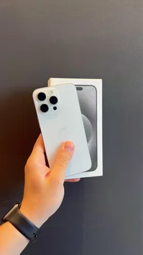 iPhone 15 pro Max 