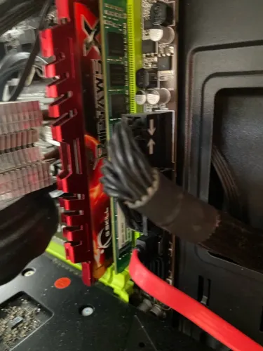 Pc game top já com a mesa
