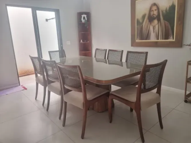 Mesa de jantar 8 lugares madeira e vidro laqueado