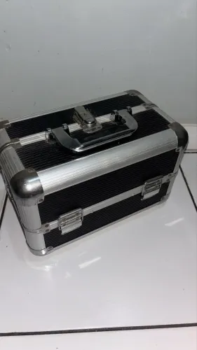 Maleta de maquiagem + porta pinceis (USADO)