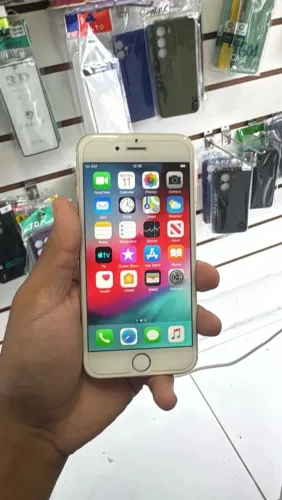 iPhone bom o barato 