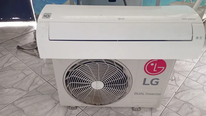 Split 12000 BTUs inverter LG