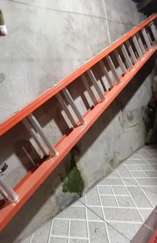 Vendo escadas extensível de fibra 6.00 metros e outra de 7:20 