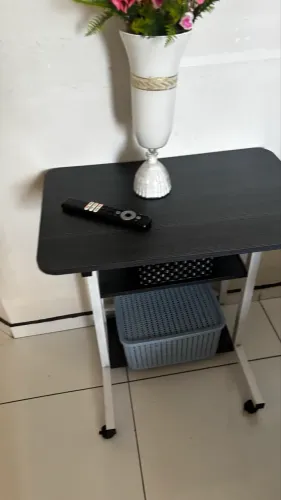 Mesa para Notebook com Rodízios e Regulagem de Altura -