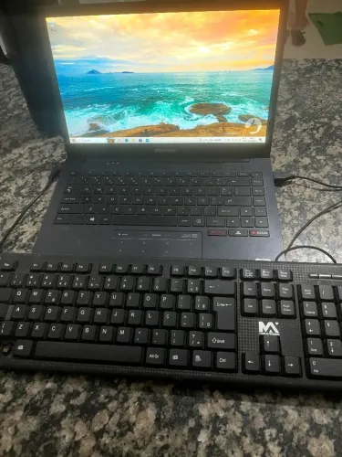Notebook pouco usado
