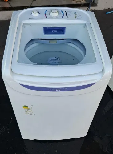 Vendo máquina de lavar roupa Electrolux 13kg moderna funcionando perfeitamente!