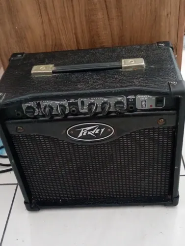 Amplificador Peavey 15 W.