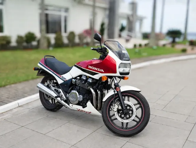 Honda CBX 750F