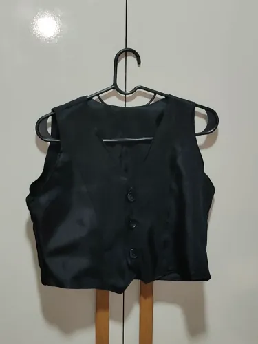 Colete curto tamanho M preto