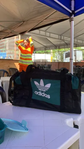BOLSA TRANSVERSAL EXCELENTE PARA VIAGENS E TRABALHO
