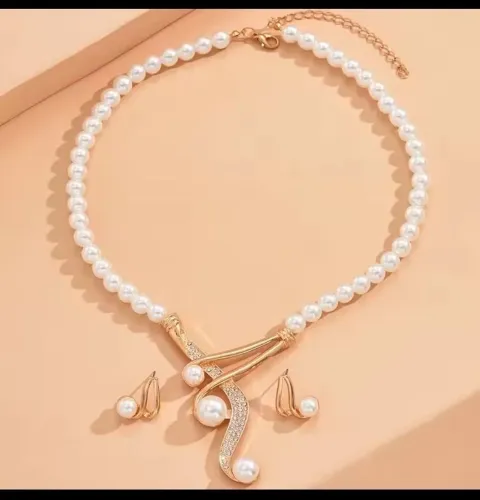 Conjunto de colar/ brincos pérola
