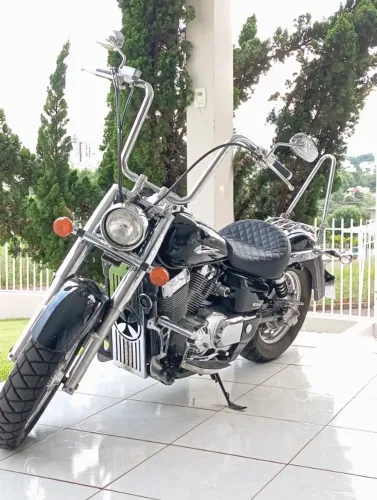 Shadow 750