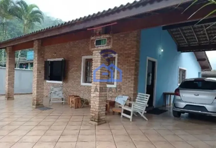 Casa com piscina à venda no Condomínio Recanto Verde Mar, na Cocanha em Caraguatatuba, SP