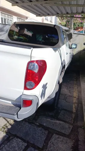 Mitsubishi L200 Triton GL 3.2 CD TB Int. Dies. Mec. 2016