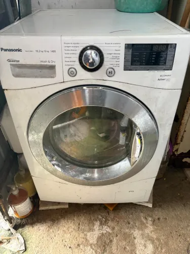 Máquina para retirada de peças