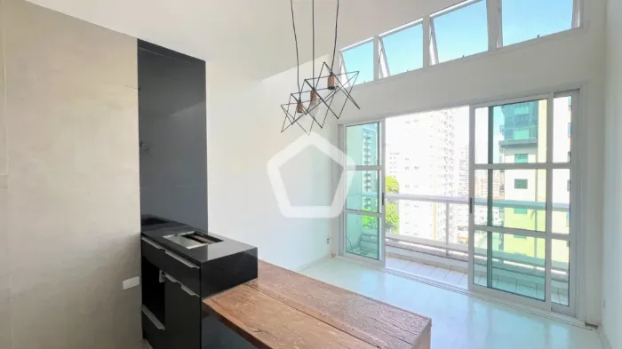 Apartamento para locação em Indianópolis com 1 quarto, sendo 1 suíte, 45m²