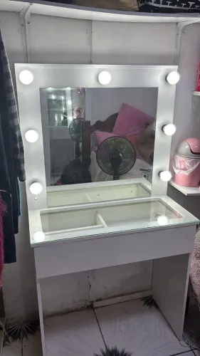 Camarim já com lâmpadas com banqueta de brinde