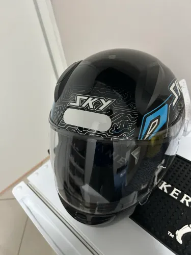 Capacete Novo SKY Tamanho 60!