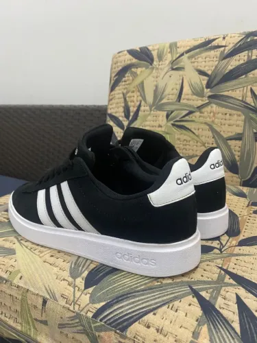 Tenis Adidas Grand Court 2.0 Camurça