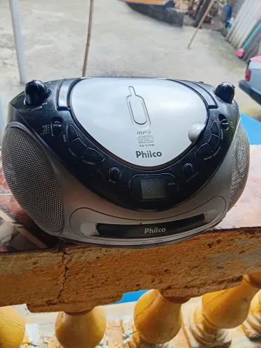 Rádio philco funciona carcaça danificada
