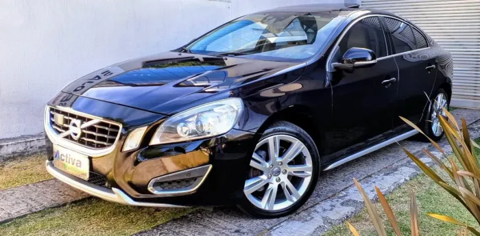Volvo S60 T-6 R-design 3.0 AWD 4P 2011
