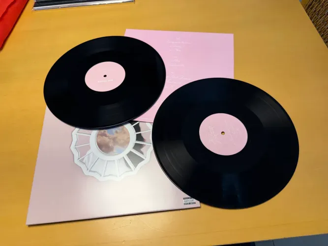 VINIL THE DIVINE FEMININE PRETO - mac miller 