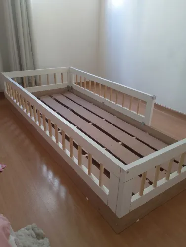 Cama infantil montessoriana 