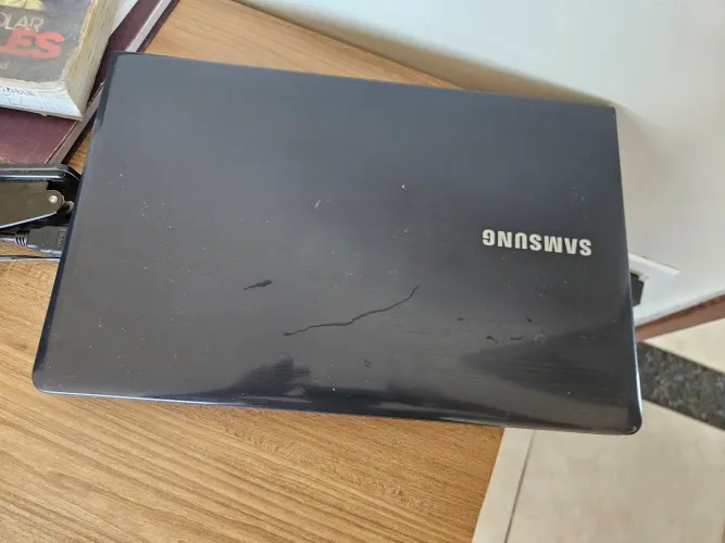 Notebook Samsung Intel core I3 Bateria excelente (leia Descricao)