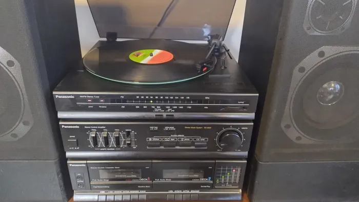 Panasonic SS-5600 + FM + Toca discos etc