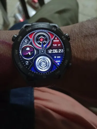 Smartwatch Bluetooth à prova d'água acompanha pulseiras de silicone e de metal