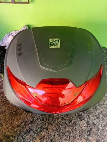 Bagageiro em um ótimo estado 