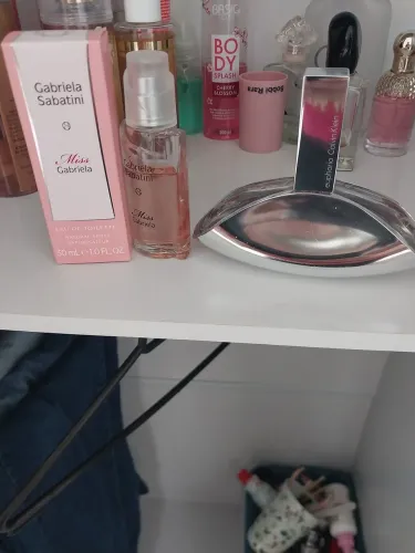 Dois perfumes importados originais