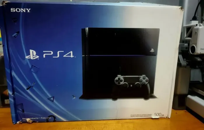 PS4 Fat 500gb desbloqueado, versão do sistema 13.52
