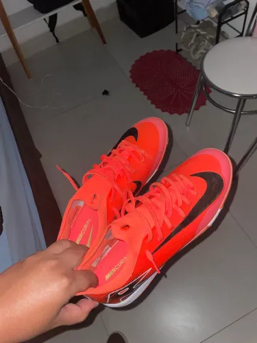 Chuteira NIKE