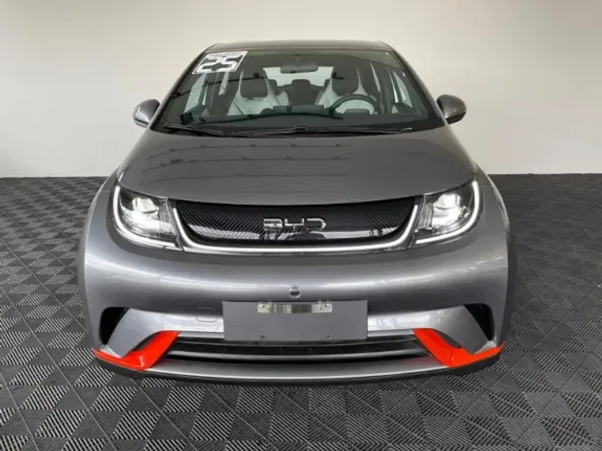 BYD Dolphin EV (Elétrico) 2025
