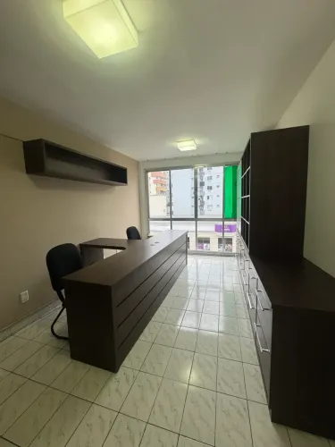 Sala comercial no Centro de Criciúma