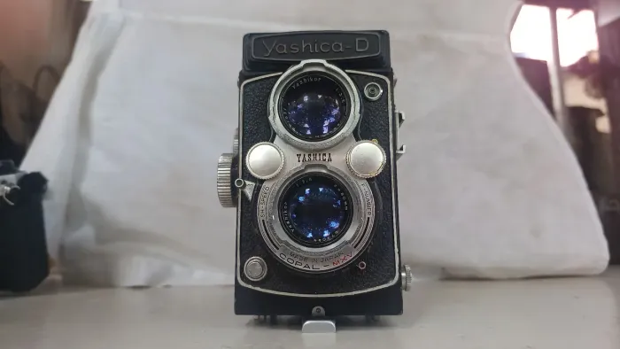 Câmera analógica Yashica D