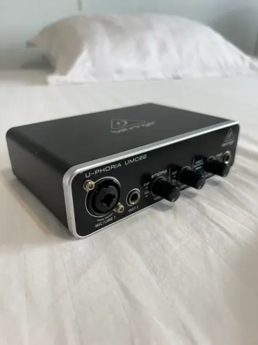 Interface Behringer UMC22 - Estado de Nova + Cabo