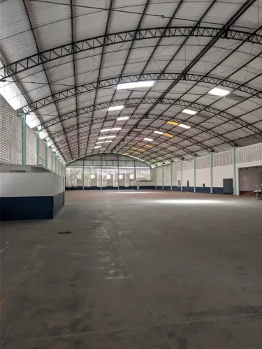 SERRINHA - GALPÃO - RUA FREIRE ALEMÃO 185 - Terreno Com Área Aprox. 14.520m², Área Coberta