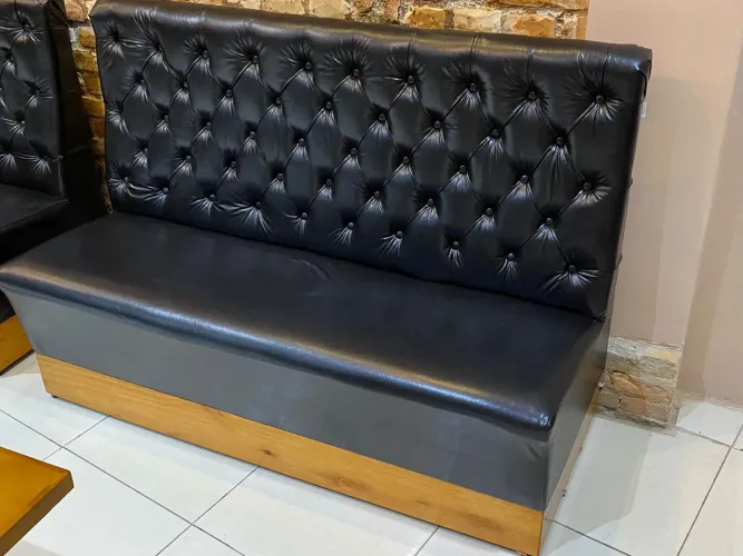 1 Banco BOOST 3 LUGARES PRETO (APENAS 1 COM 3 LUGARES)